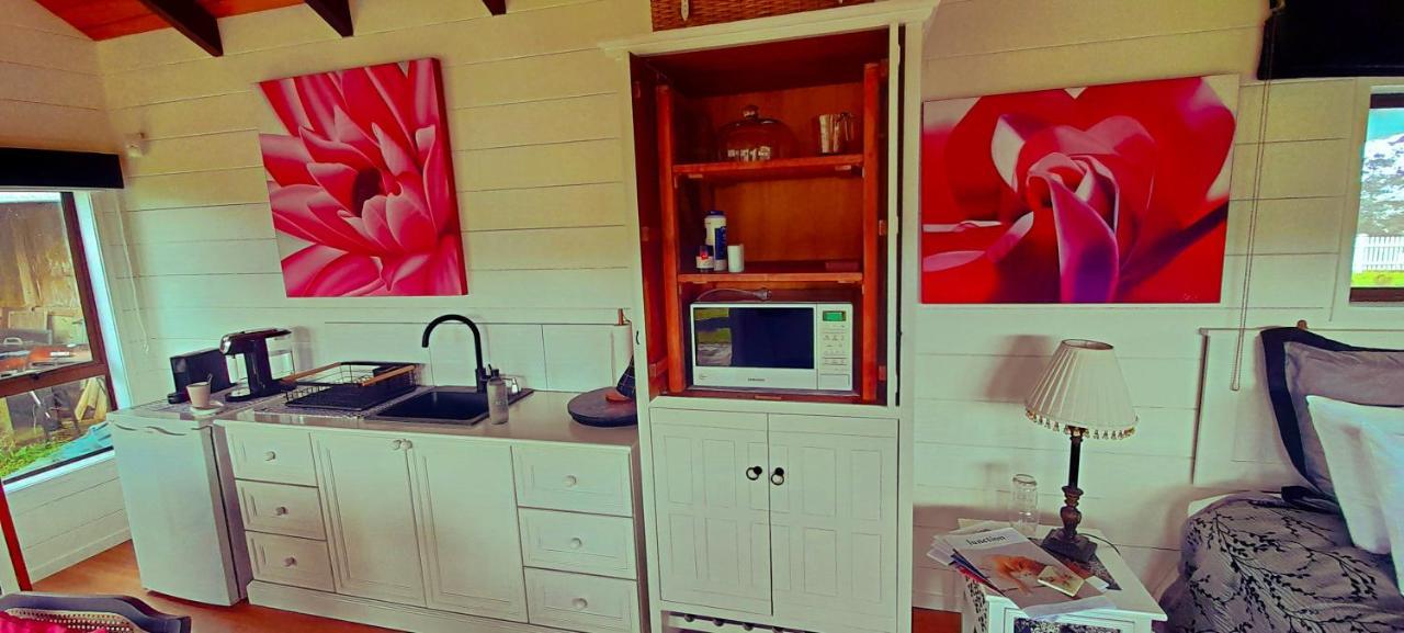 Wharfe Cottage Уэллсфорд Экстерьер фото